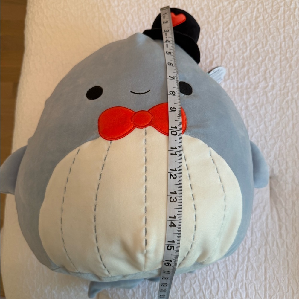 Samir the Whale Squishmallow – 14” Valentine’s Day Edition (S14 #919-8) - Picture 6 of 10